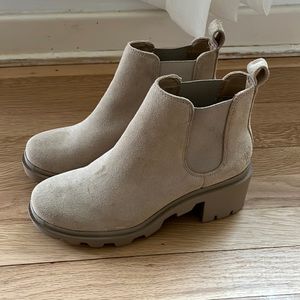 Steve Madden boots